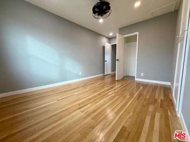 Building Photo - 2517 Curtis Ave