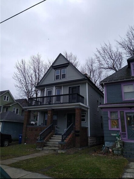 Building Photo - 85 Como Ave