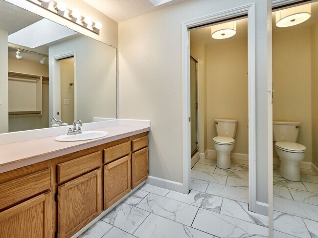 Building Photo - 3 bed, 2 bath single-level home in South Salem