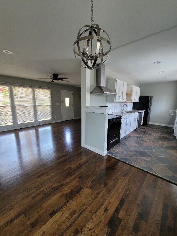 Building Photo - 4981 Crowe Dr SE