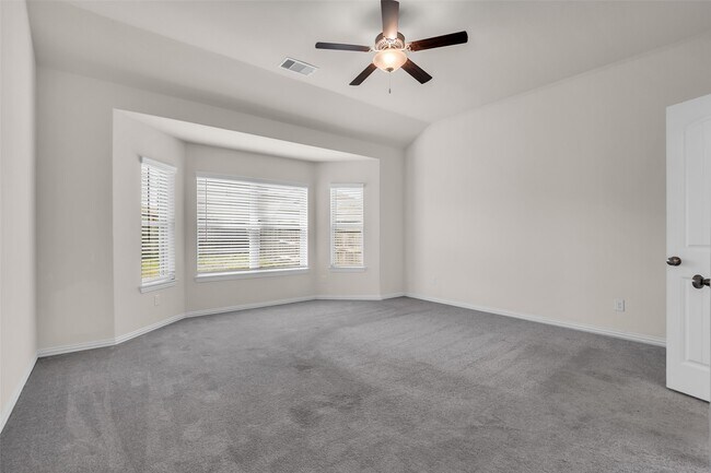 Building Photo - 28130 Aspen Horizon Dr