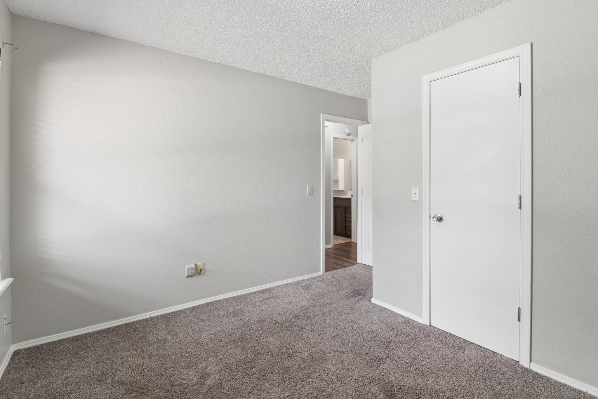 Building Photo - 4604 S Ironwood Ave