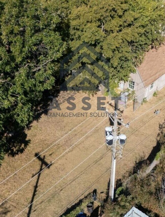 Building Photo - 4 Bedroom Available for Lease & Rent to Own!