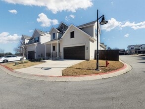 Building Photo - 601 C-Bar Ranch Trl