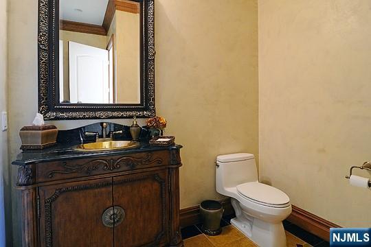 Building Photo - 417 N Woodland St