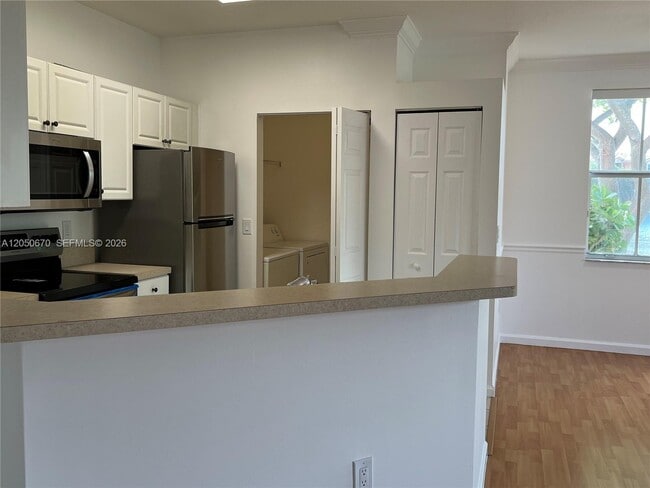 Building Photo - 4600 SW 160th Ave