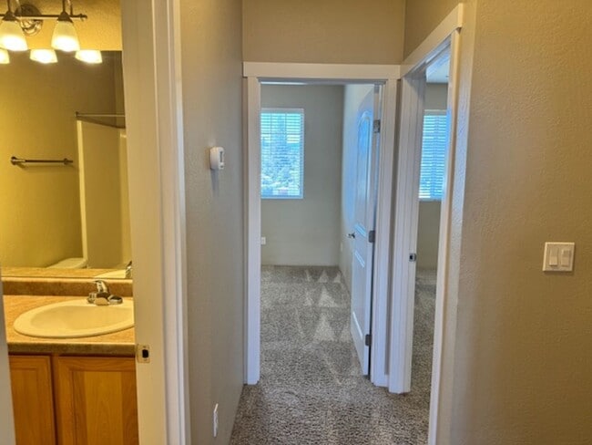 Building Photo - 3 LEVEL CONDO W/ UPGRADES, GARAGE/ FENCED ...