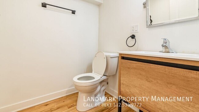 Building Photo - 2038 W 21st St