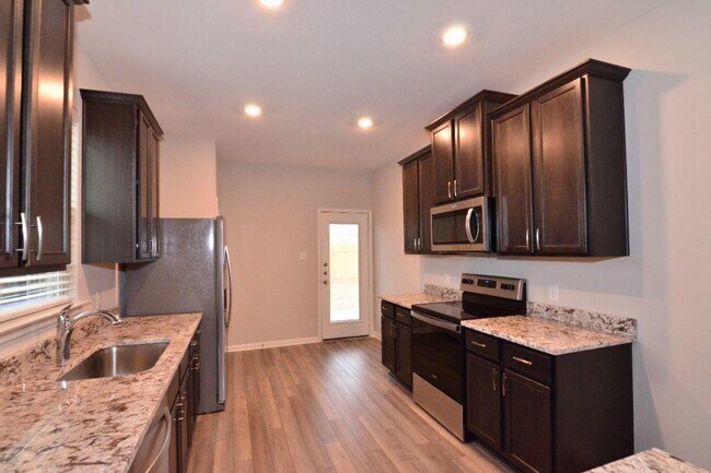 Building Photo - 146 Star Spangled Dr