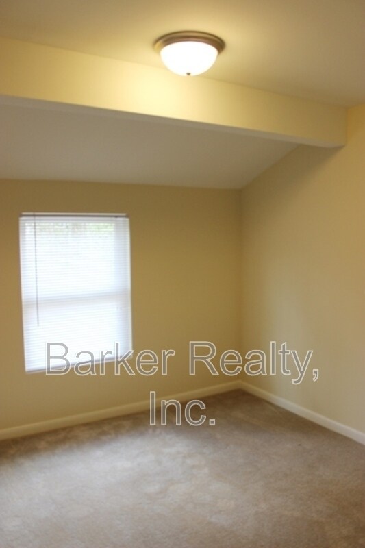 Building Photo - 203-2D E. Ransom Street