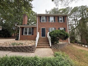 Building Photo - Charming 3BD, 2.5BA North Raleigh Home wit...