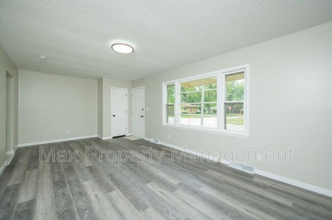 Building Photo - 4001 83rd St