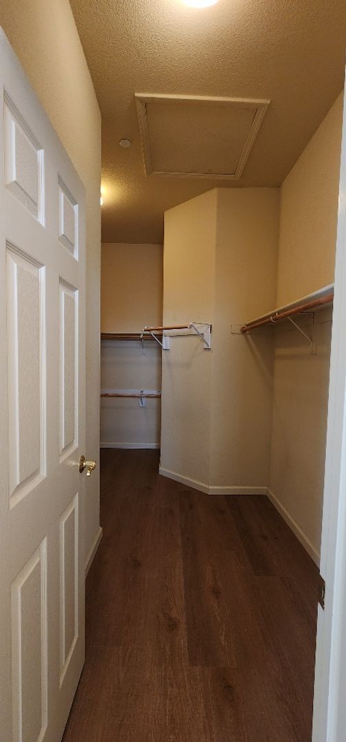 Building Photo - Beautiful Ideal Family Home: 3 Bedrooms, 2...