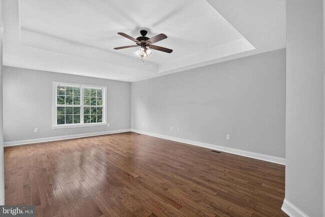 Building Photo - 16 Oak Leaf Ln