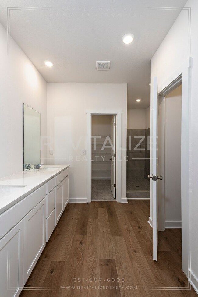 Building Photo - Brand New Construction 4 Bed 3 Bath Home in Foley!!