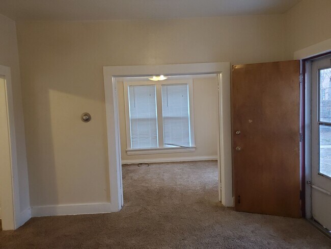 Building Photo - 1412 1/2-621 N Wahsatch Ave