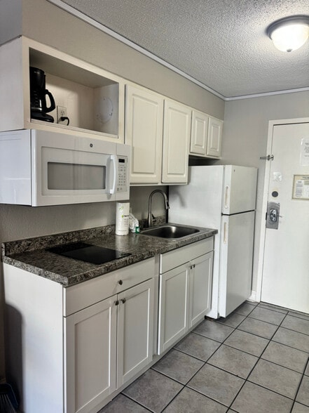 Building Photo - 1207 S Ocean Blvd