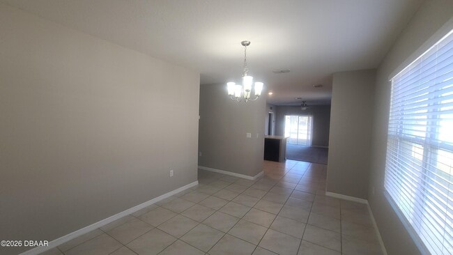 Building Photo - 542 Armoyan Wy