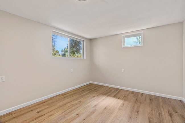 Building Photo - Beautifully Renovated 4 Bed/ 2 Bath with 2 Car Garage