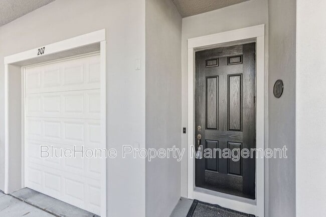 Building Photo - 1725 Firehouse Ln