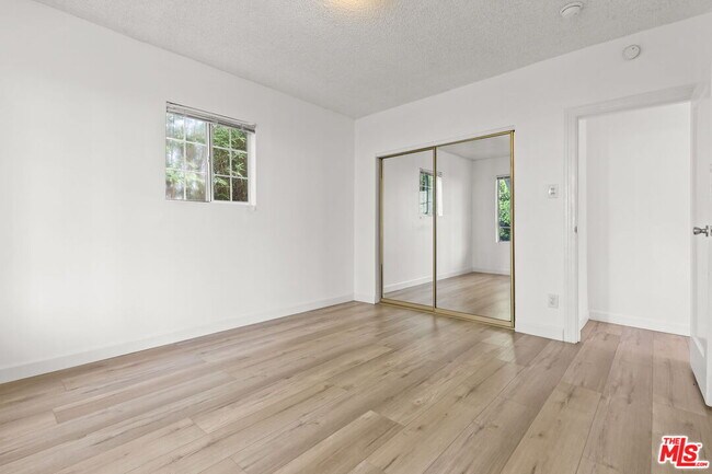 Building Photo - 1174 S Highland Ave