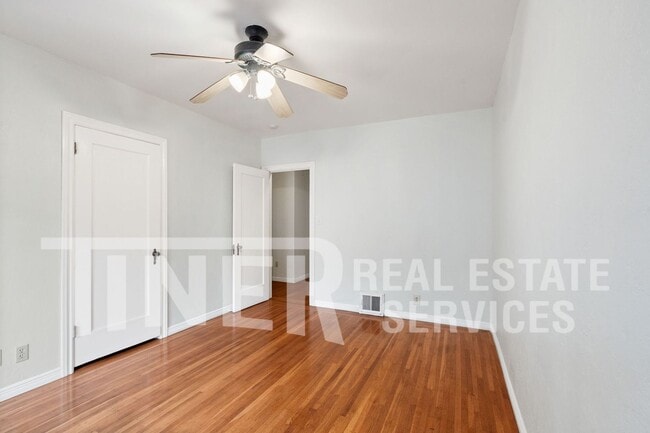 Building Photo - 801 46th St