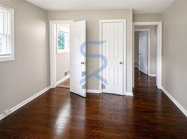 Building Photo - 1801 W Austin Rd