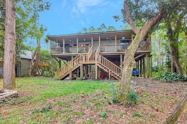 Building Photo - 5985 N Airport Rd