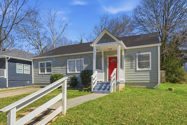 Building Photo - 1264 Hartford Ave SW