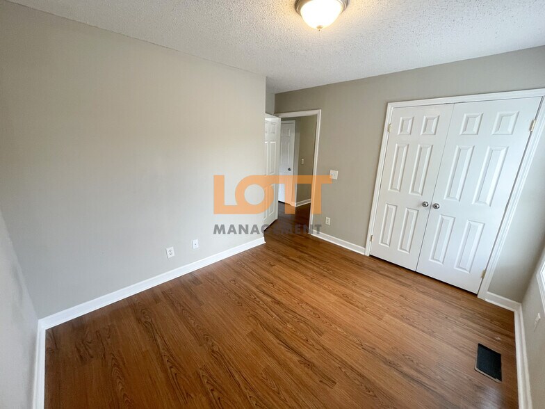 Building Photo - 101 Northview Dr