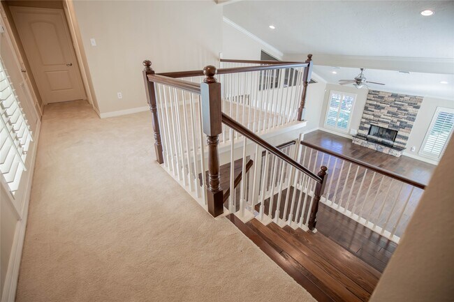 Building Photo - 1627 Fall Valley Dr