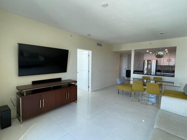 Building Photo - 1250 S Miami Ave