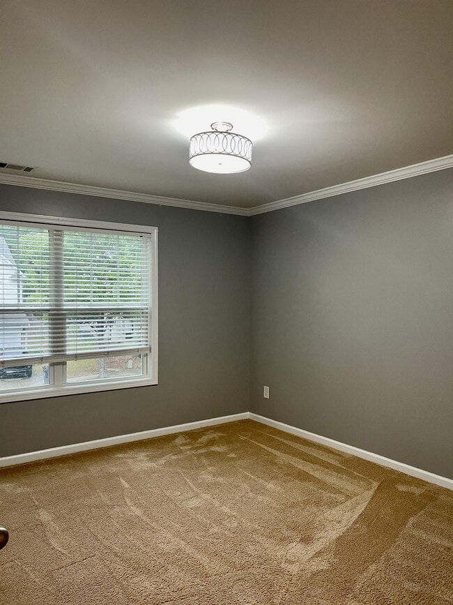 Building Photo - 2673 Winslow Ridge Dr NE