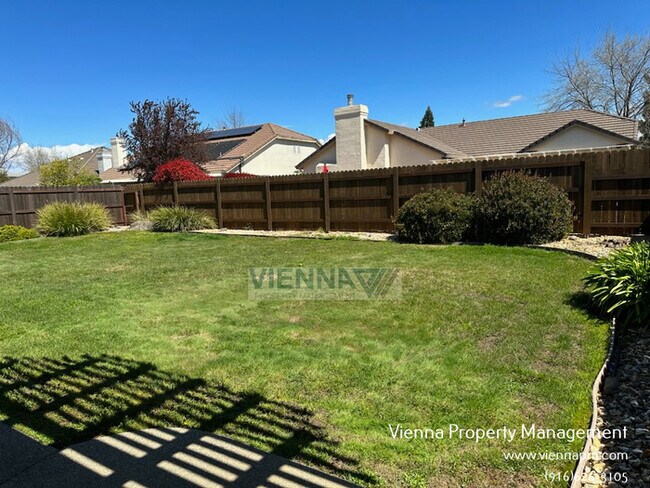 Building Photo - Gorgeous Lincoln Home in Great Neighborhood!