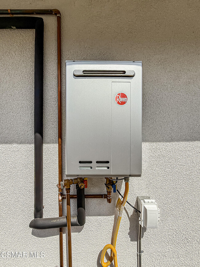 Building Photo - 11432 Acala Ave