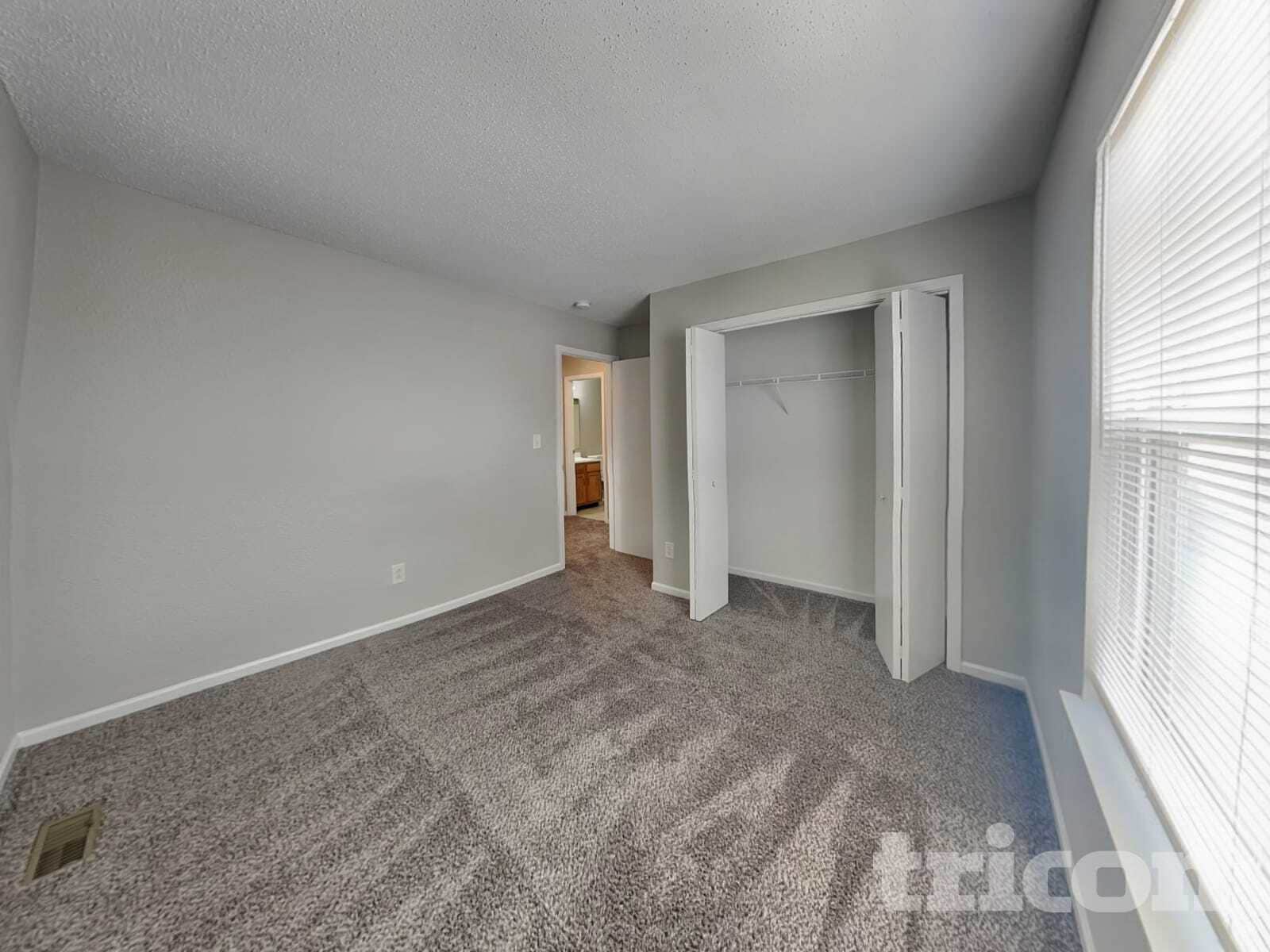 Building Photo - 1726 Farm Meadow Dr