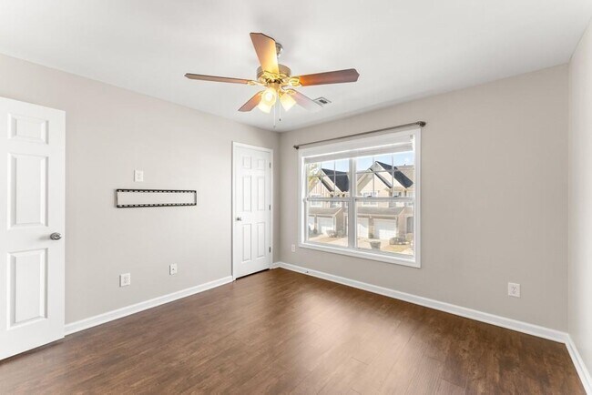 Building Photo - 1933 Lake Heights Cir NW