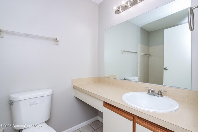 Building Photo - 1228 Sleepy Hollow Ln