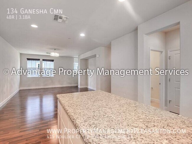 Building Photo - 134 Ganesha Cmn