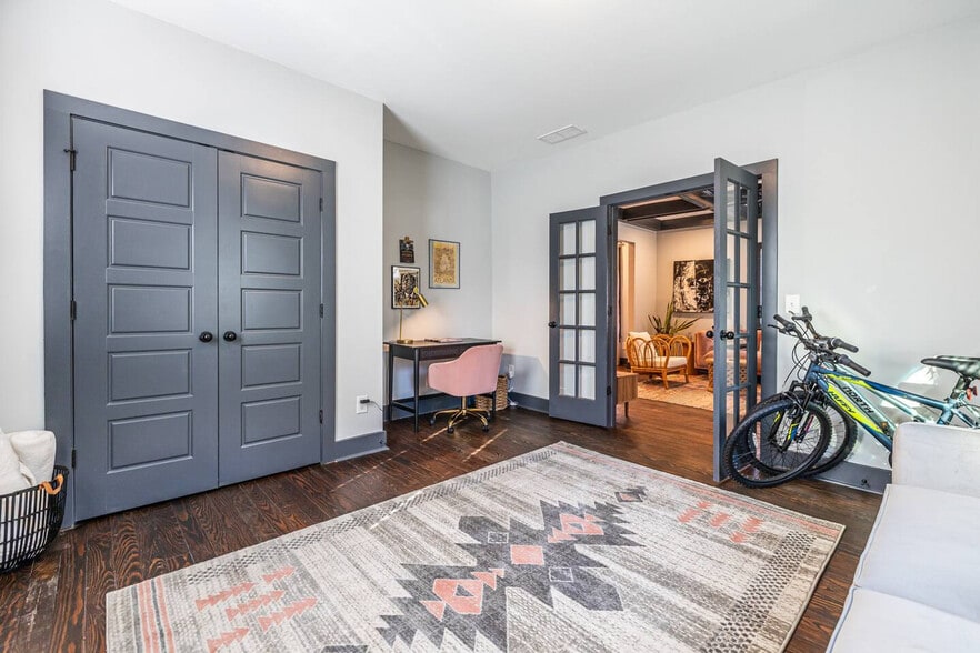 Building Photo - 996 Mayson Turner Rd NW