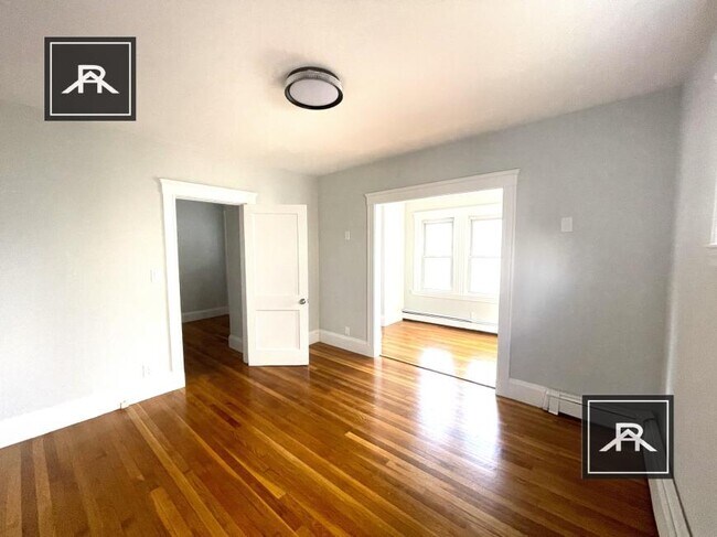Building Photo - 3 bedroom in Brighton MA 02135