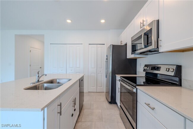 Building Photo - 14310 Oviedo Pl