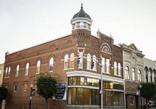 Building Photo - Robertson Apartments