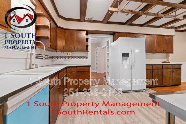 Building Photo - 4726 Princeton Dr
