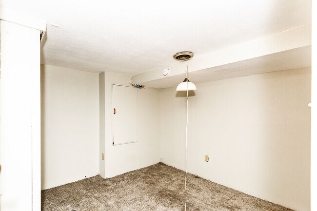 Building Photo - Charming 2-Bedroom Home for Lease