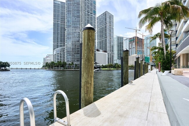Building Photo - 300 Biscayne Blvd