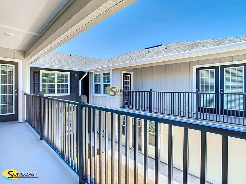 Building Photo - 3821 SW 43rd Ct