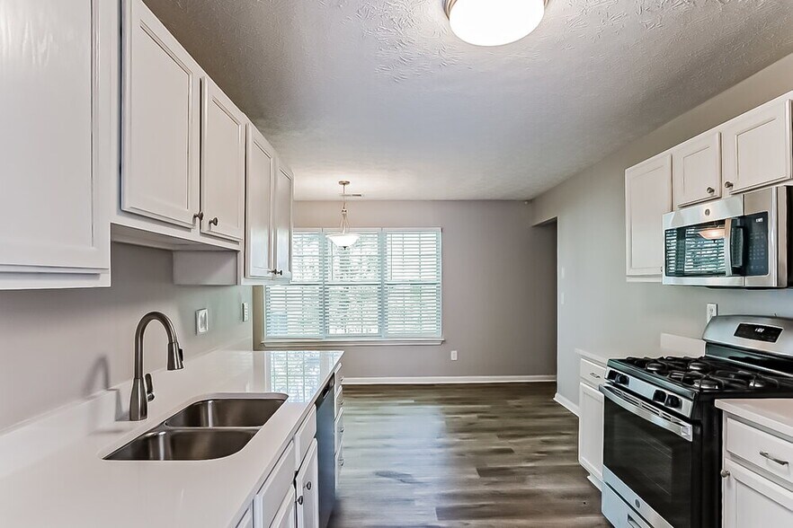 Building Photo - 7144 Springchase Way