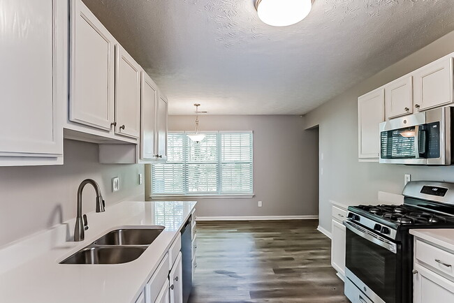 Building Photo - 7144 Springchase Way