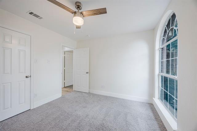 Building Photo - 907 Yellowstone Dr